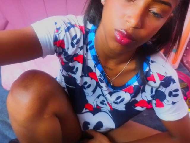 AngeyaPetite live cam on BongaCams