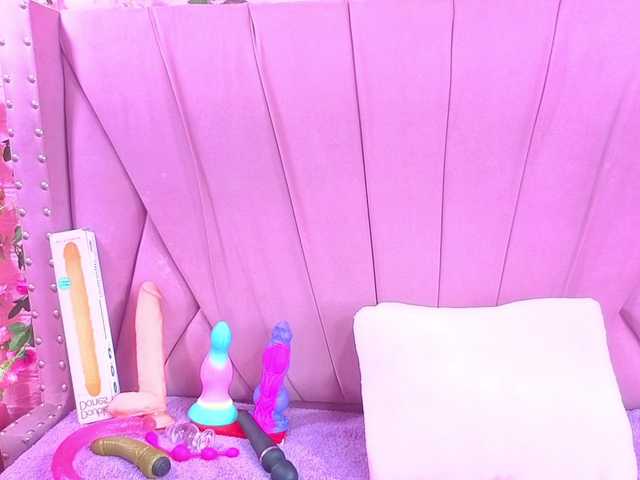 AngeyaPetite live cam on BongaCams