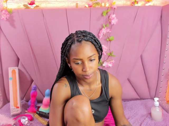 AngeyaPetite live cam on BongaCams