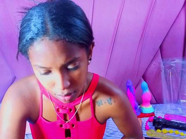 AngeyaPetite webcam