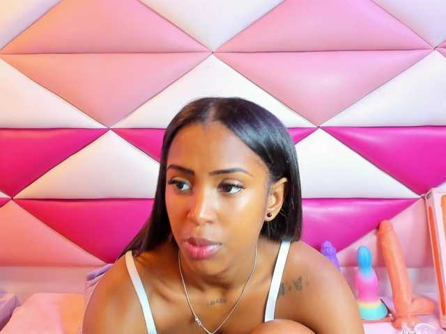 AngeyaPetite live cam on BongaCams