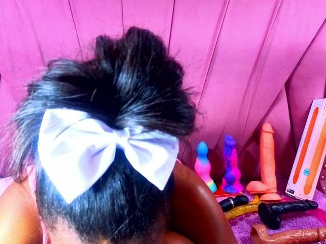 AngeyaPetite live cam on BongaCams