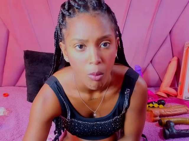 AngeyaPetite live cam on BongaCams