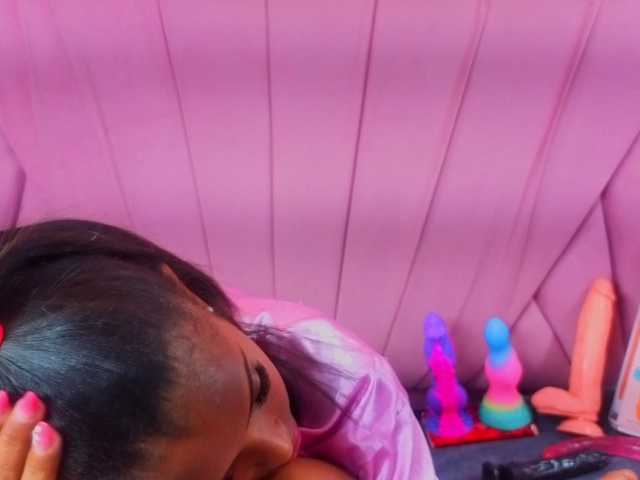 AngeyaPetite live cam on BongaCams