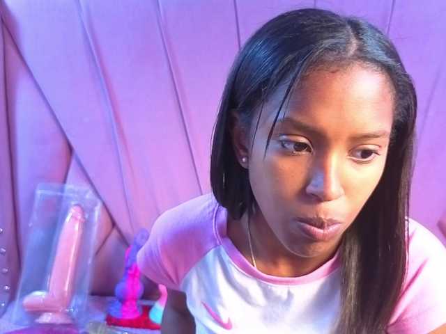 AngeyaPetite live cam on BongaCams