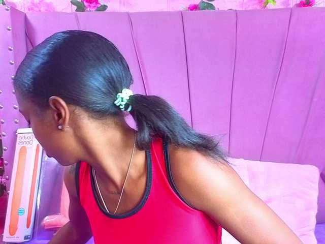 AngeyaPetite live cam on BongaCams
