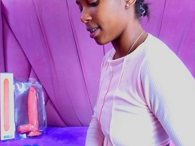 AngeyaPetite live cam on BongaCams