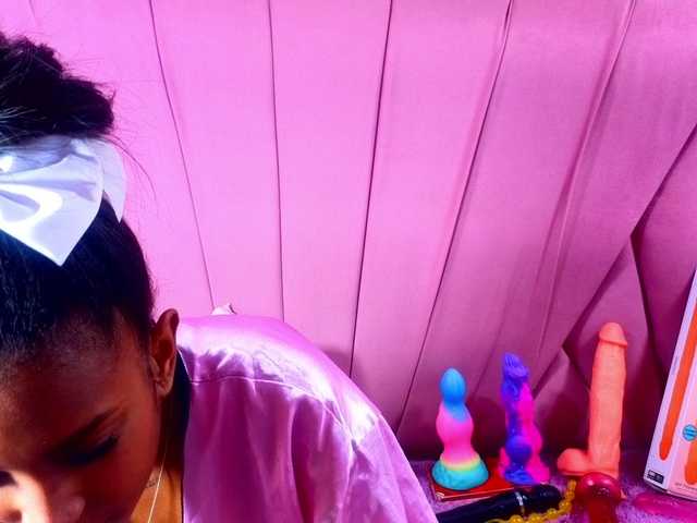 AngeyaPetite live cam on BongaCams