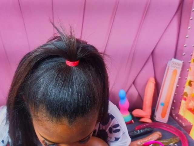 AngeyaPetite live cam on BongaCams