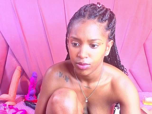 AngeyaPetite live cam on BongaCams