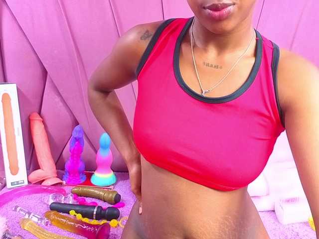 AngeyaPetite live cam on BongaCams