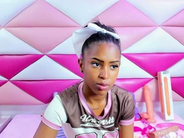 AngeyaPetite live cam on BongaCams