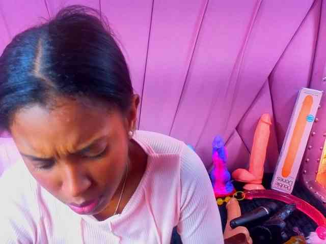 AngeyaPetite webcam