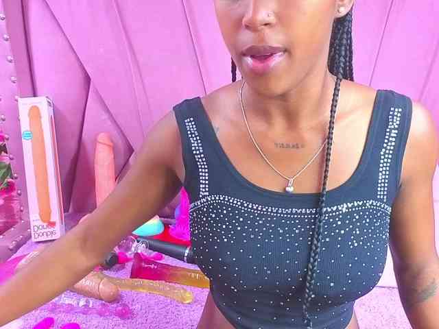 AngeyaPetite webcam