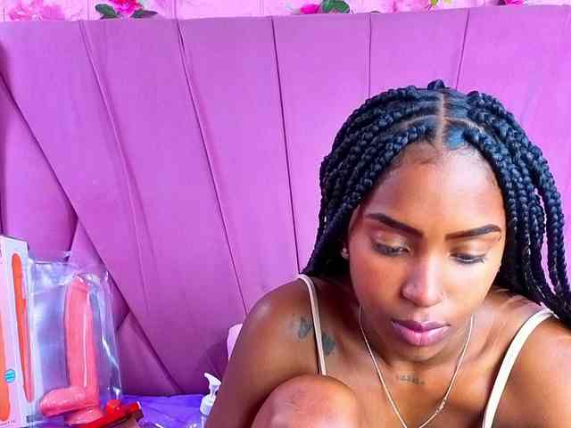 AngeyaPetite webcam