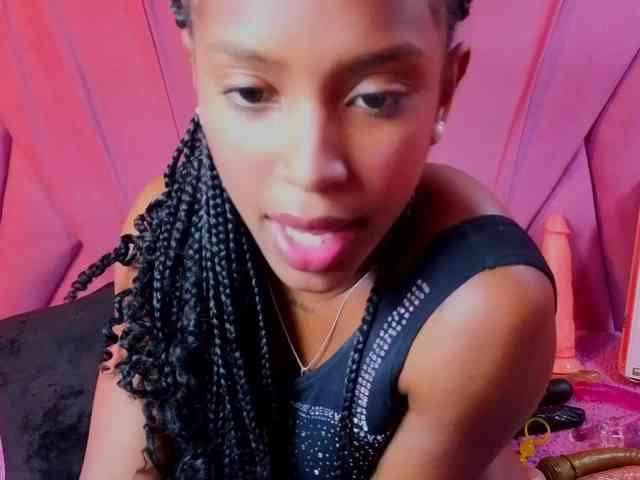AngeyaPetite webcam