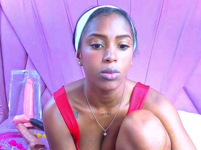 AngeyaPetite webcam