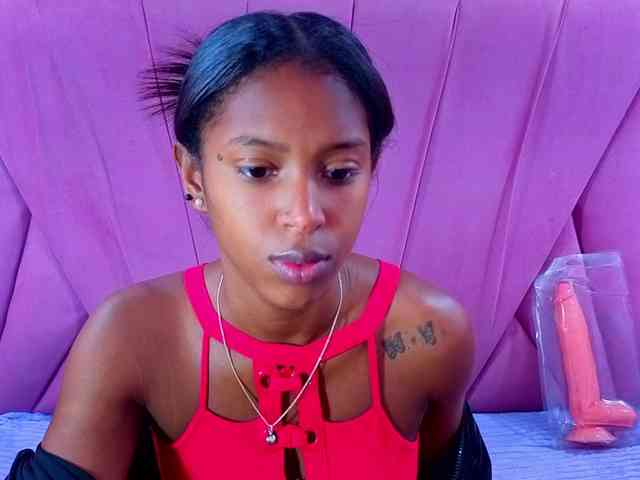 AngeyaPetite webcam