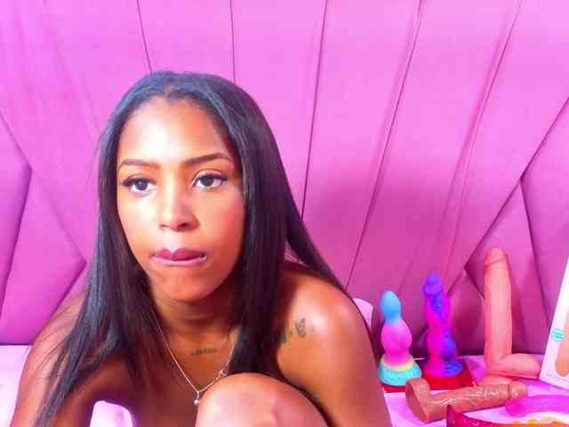 AngeyaPetite webcam