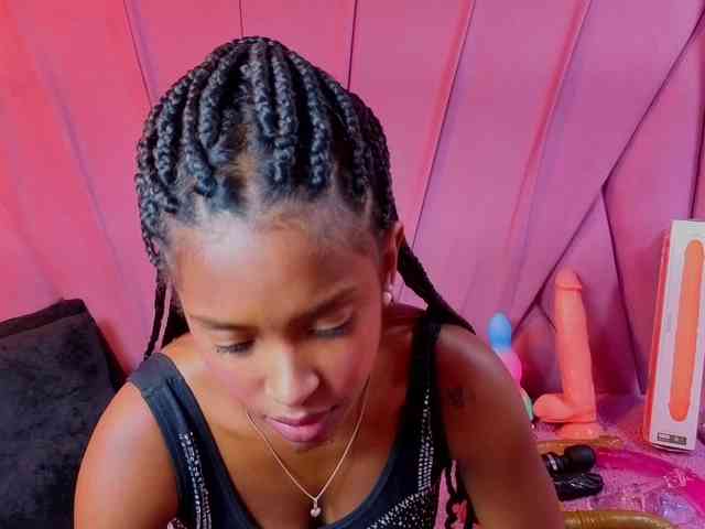 AngeyaPetite webcam