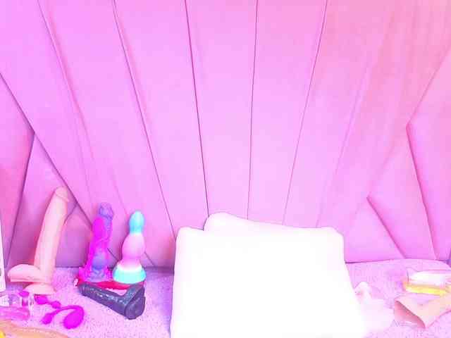 AngeyaPetite webcam