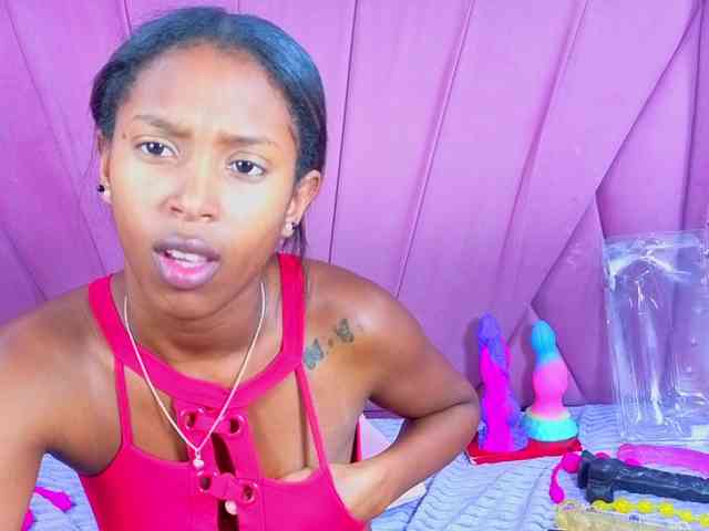 AngeyaPetite webcam