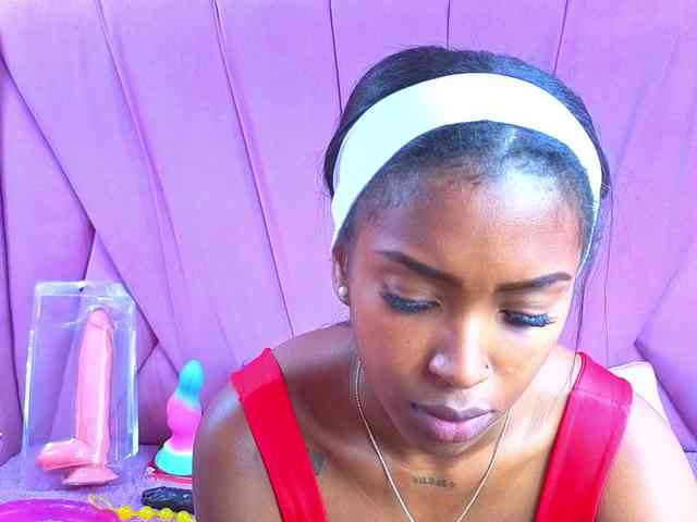 AngeyaPetite webcam