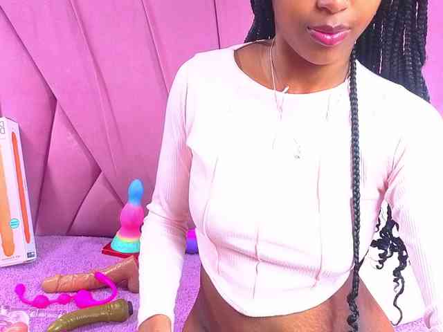 AngeyaPetite webcam