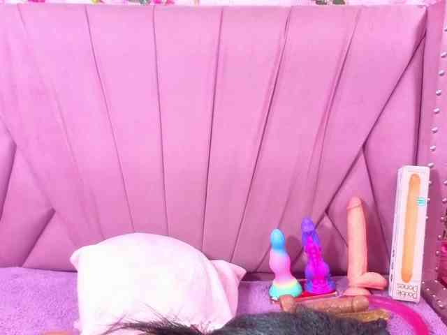 AngeyaPetite webcam