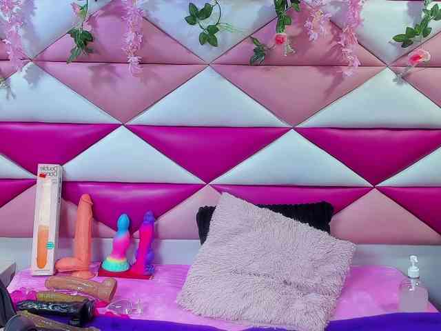 AngeyaPetite webcam