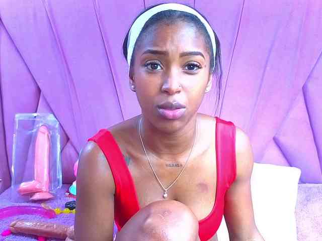 AngeyaPetite webcam