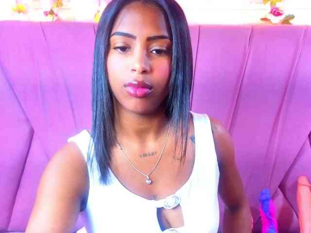 AngeyaPetite webcam