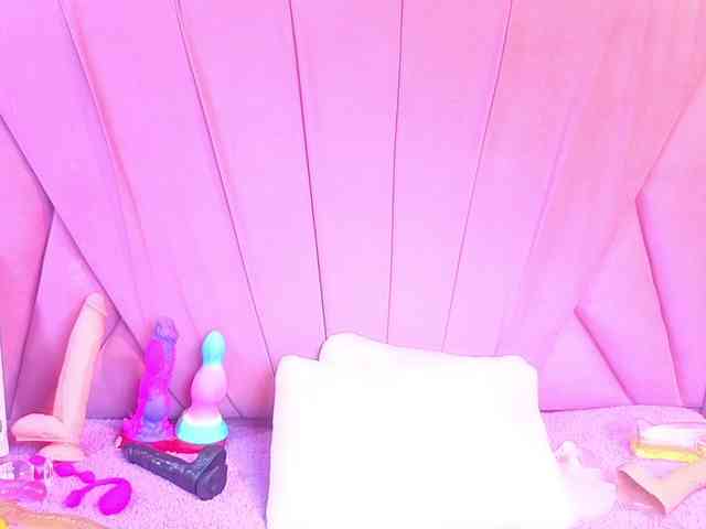 AngeyaPetite webcam