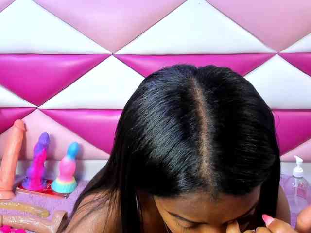 AngeyaPetite webcam