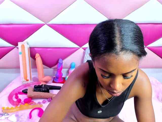 AngeyaPetite webcam