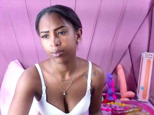 AngeyaPetite Live Webcam on BongaCams