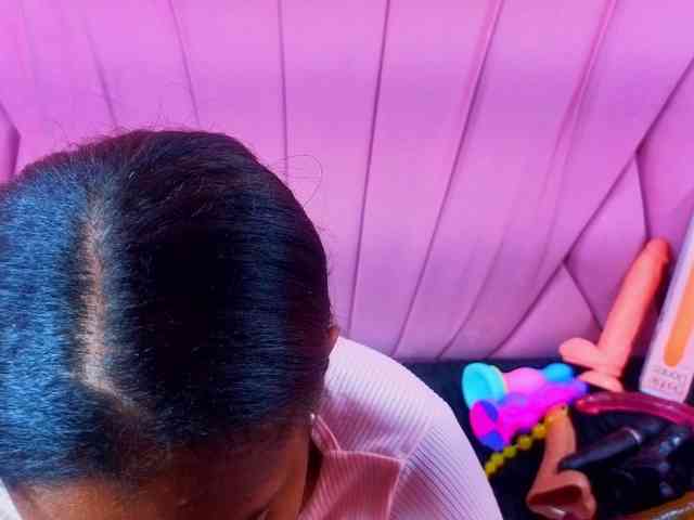 AngeyaPetite webcam
