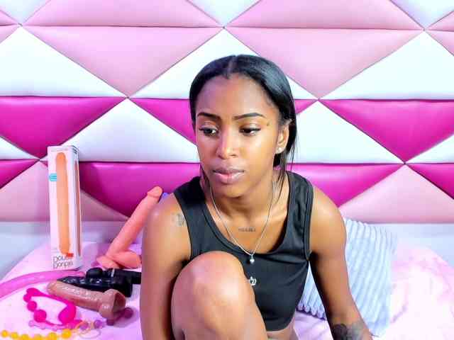 AngeyaPetite webcam