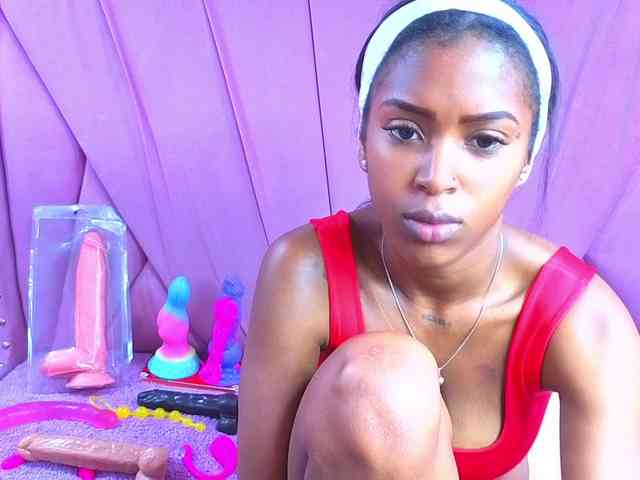 AngeyaPetite webcam