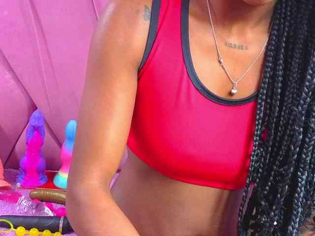 AngeyaPetite webcam