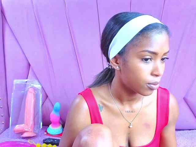 AngeyaPetite webcam