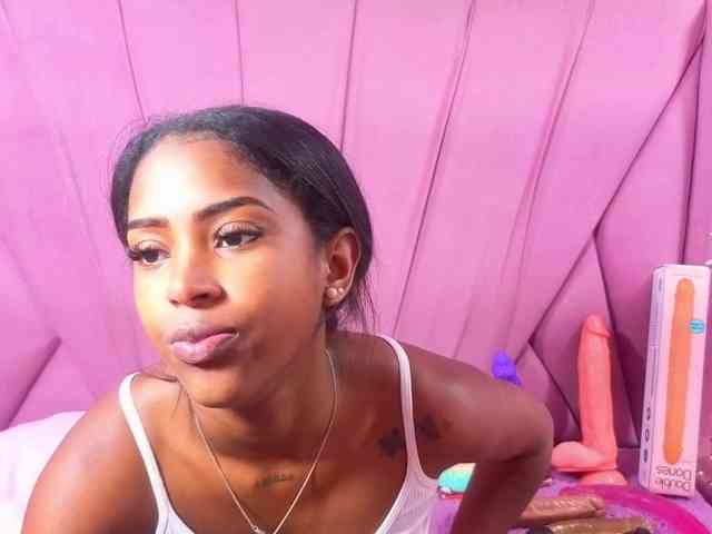 AngeyaPetite webcam