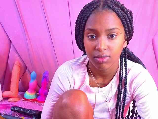 AngeyaPetite webcam