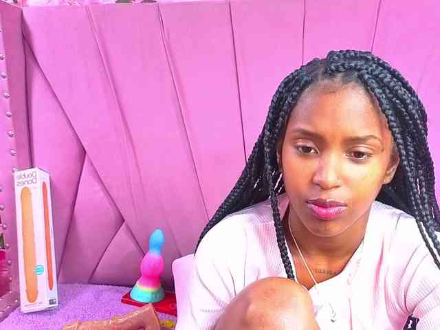 AngeyaPetite webcam
