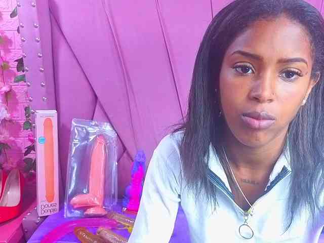 AngeyaPetite webcam