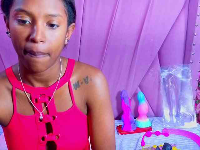 AngeyaPetite webcam