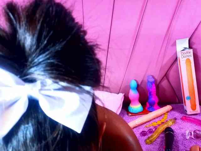AngeyaPetite webcam