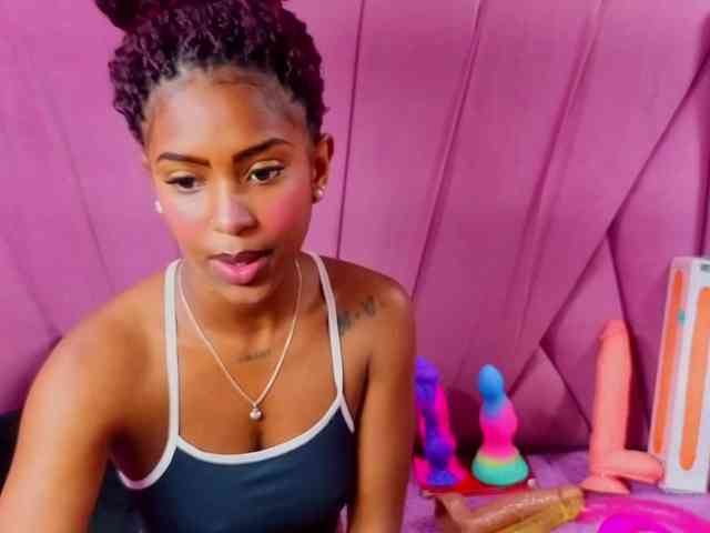 AngeyaPetite webcam