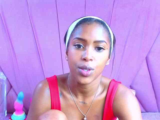 AngeyaPetite webcam