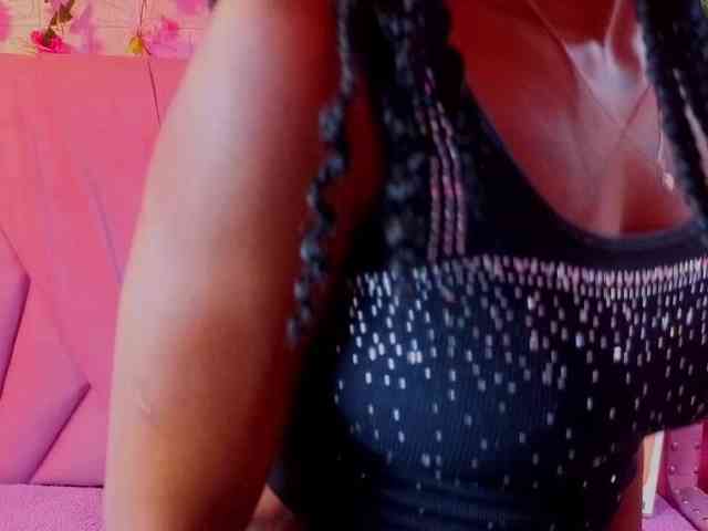 AngeyaPetite webcam